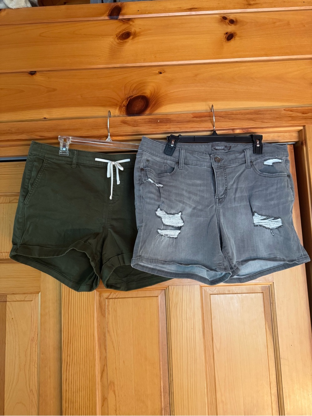 torrid Set of 2 Olive & Gray Women’s Shorts